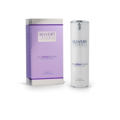 <p>Pensado para aquellas pieles más maduras o castigadas por el paso del tiempo la elevada concentración de este sérum de Cell Vitale anti-âge de las Células Madre de la manzana suiza Uttwiler Spätlauber protegerán la piel del rostro, que lucirá más firme y tersa. En su total plenitud.</p>
<p>Indicado para aquellas pieles más maduras o castigadas por el paso del tiempo, su riqueza en células madre vegetales contribuye al tratamiento del envejecimiento cutáneo prematuro.</p>