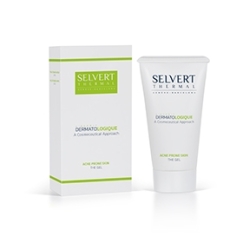Su estudiada formulación regula el exceso de sebo de la piel que se muestra limpia y fresca, sin brillos, incluso en la zona T. SPF 15. <p>Su estudiada formulación regula el exceso de sebo de la piel que se muestra limpia y fresca, sin brillos, incluso en la zona T.</p>
<p>SPF 15.</p>