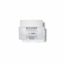 Su textura untuosa de suave tono rosado se funde delicadamente con la piel, aportándole la hidratación que necesita para mostrarse fresca y jugosa, en su total plenitud. SPF 15. <p>Crema de textura untuosa y suave tono rosado que una vez aplicada se fundirá delicadamente en la piel, aportándole la hidratación necesaria en todas las áreas faciales.</p>
<p>SFP 15.</p>